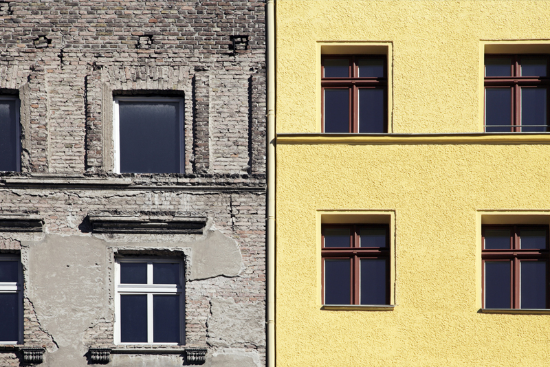 Vorher Nachher Bild Sanierung Außenfassade